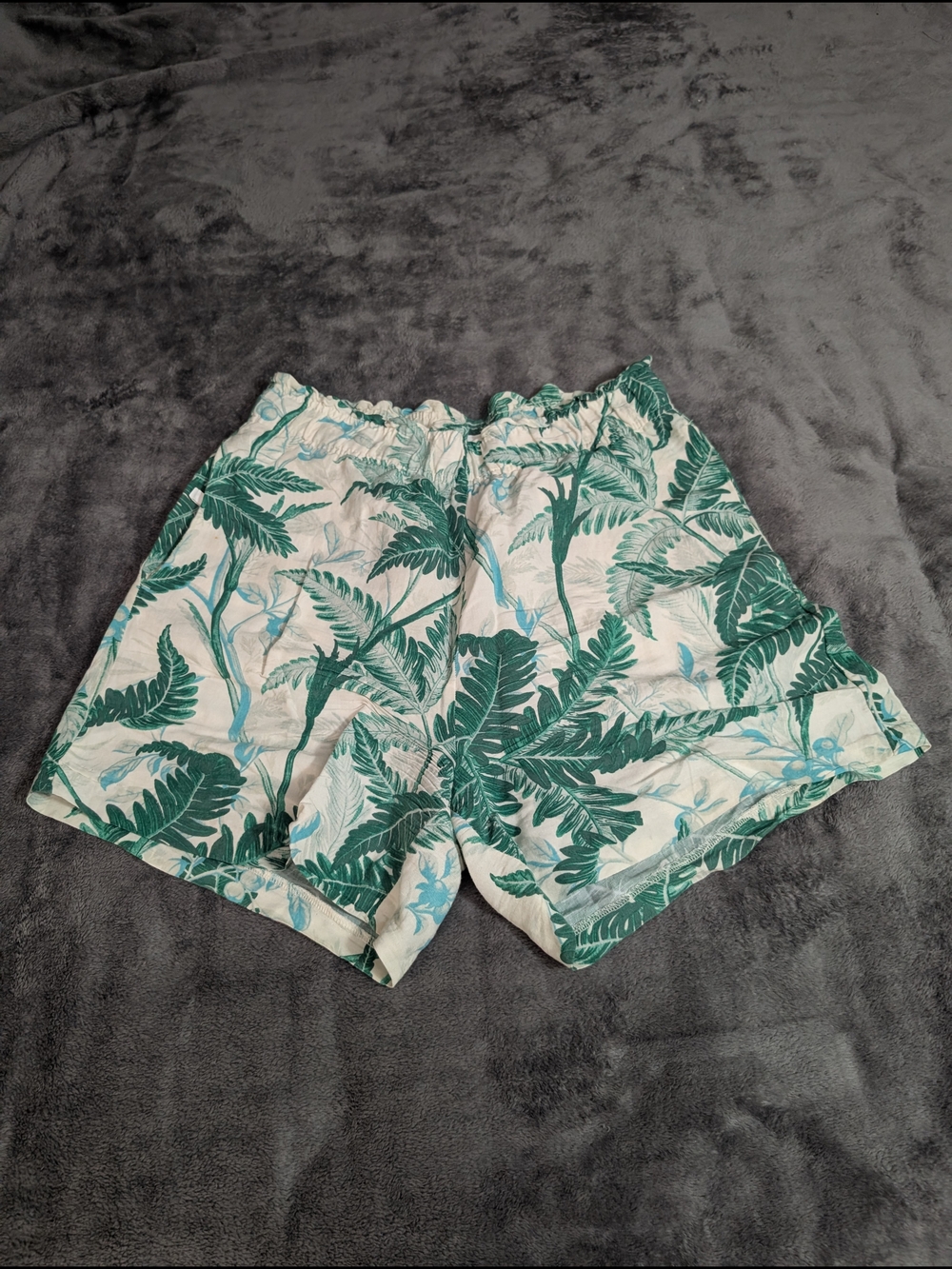 H&M Green Tropical Leaf Print Shorts